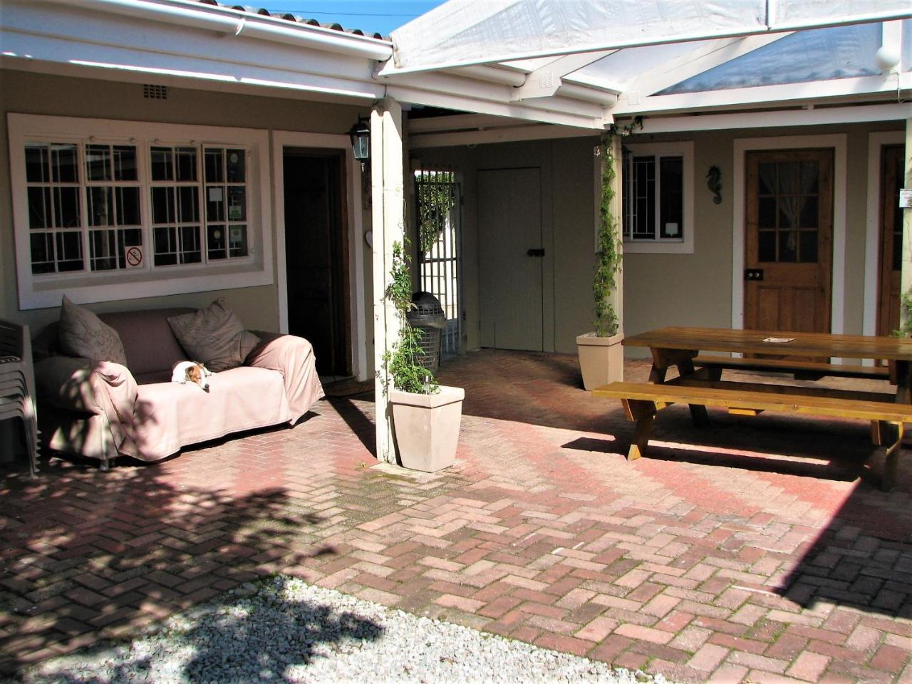 Jembjo'S Knysna Lodge & Backpackers Exterior foto