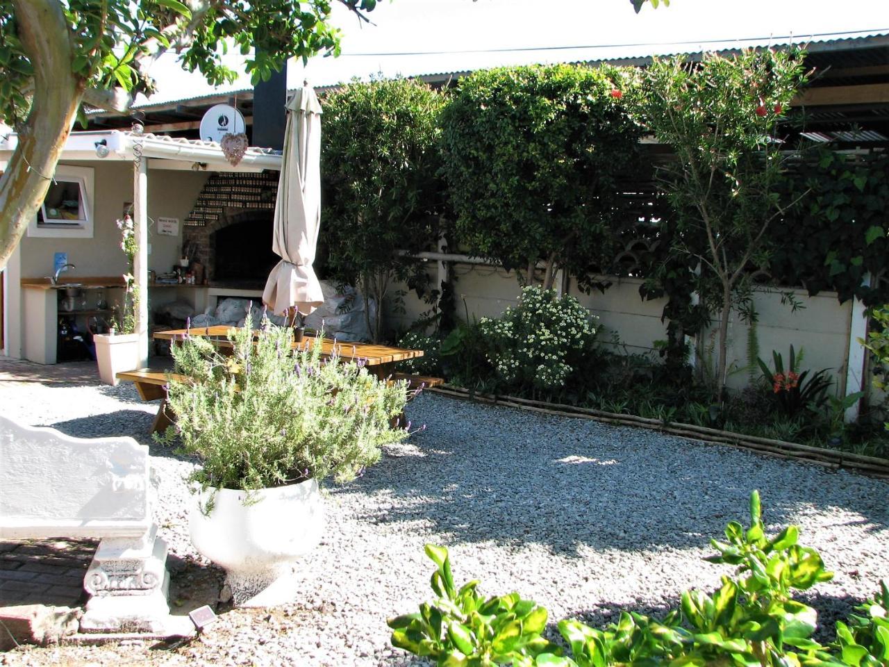 Jembjo'S Knysna Lodge & Backpackers Exterior foto